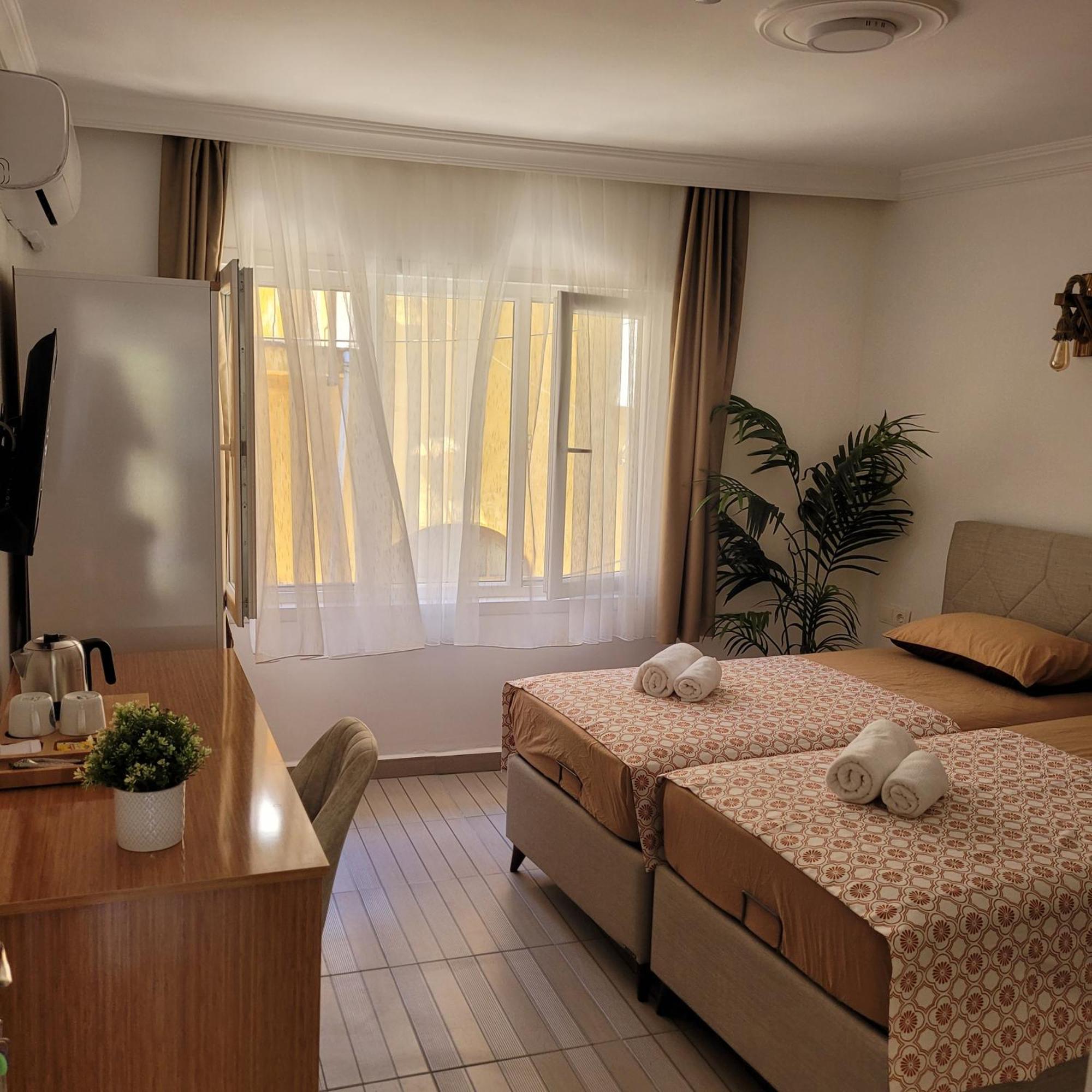 Otelia Pansiyon Ayvalı Exteriér fotografie
