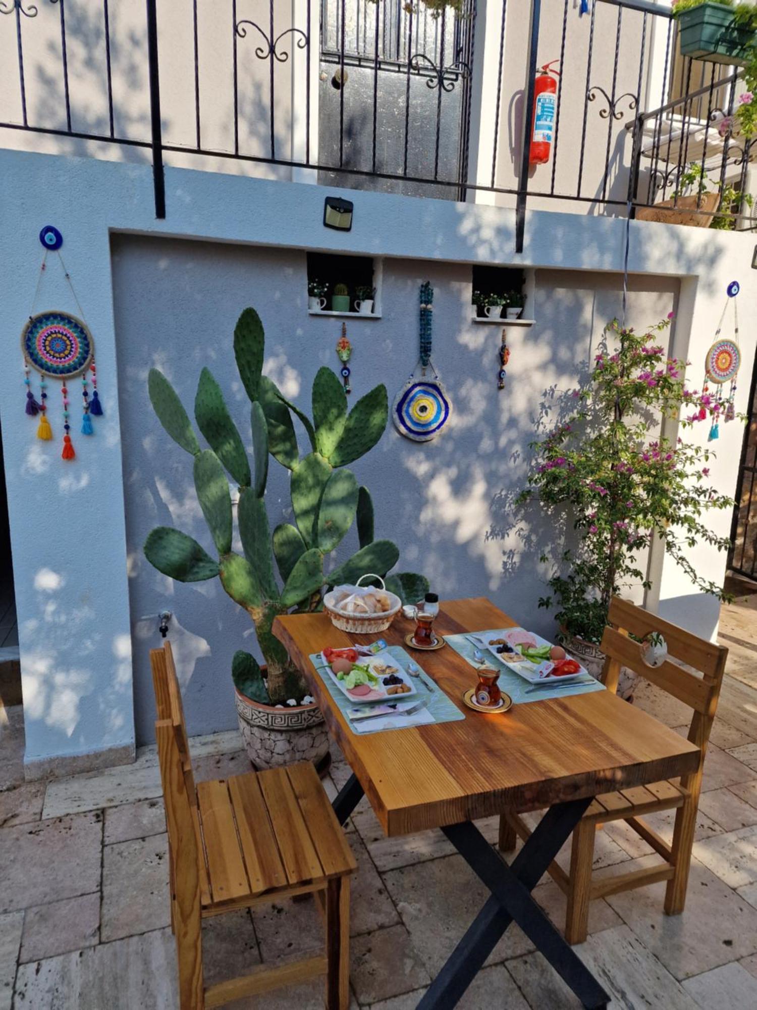 Otelia Pansiyon Ayvalı Exteriér fotografie
